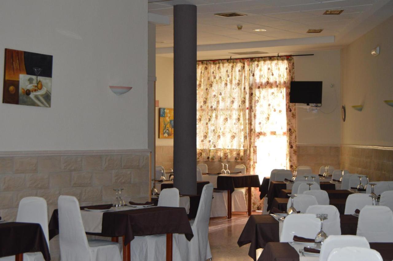 Hotel Pena Cruz Malpartida de Caceres Luaran gambar